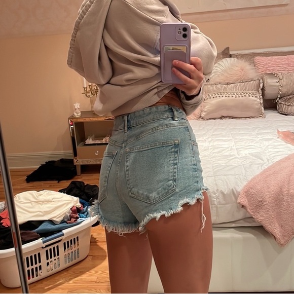 Zara Blue Jean Shorts High-Waisted Cut-Off Style - Picture 3 of 4